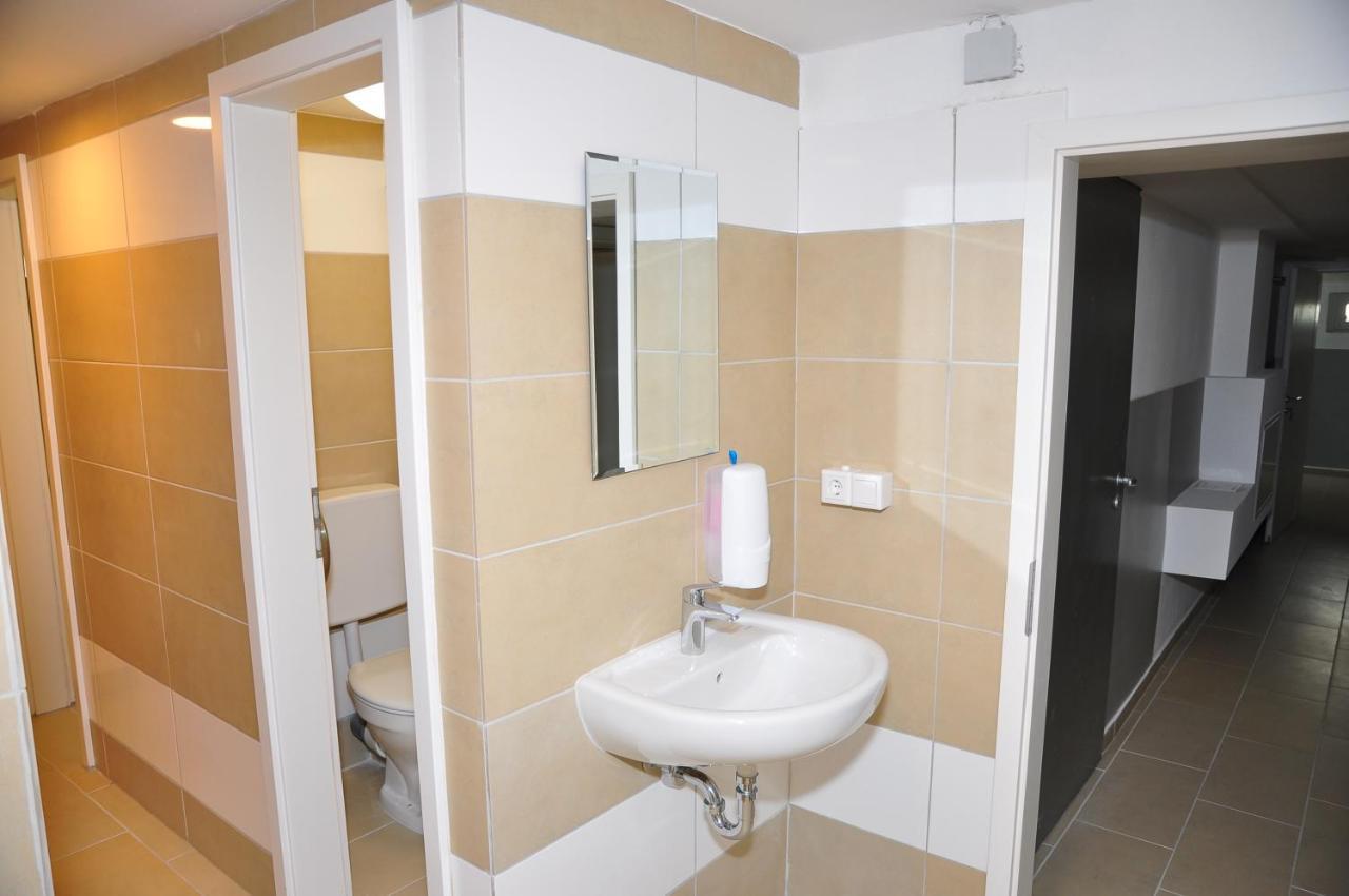 Weisenau Plaza Hostel Μάιντς Εξωτερικό φωτογραφία