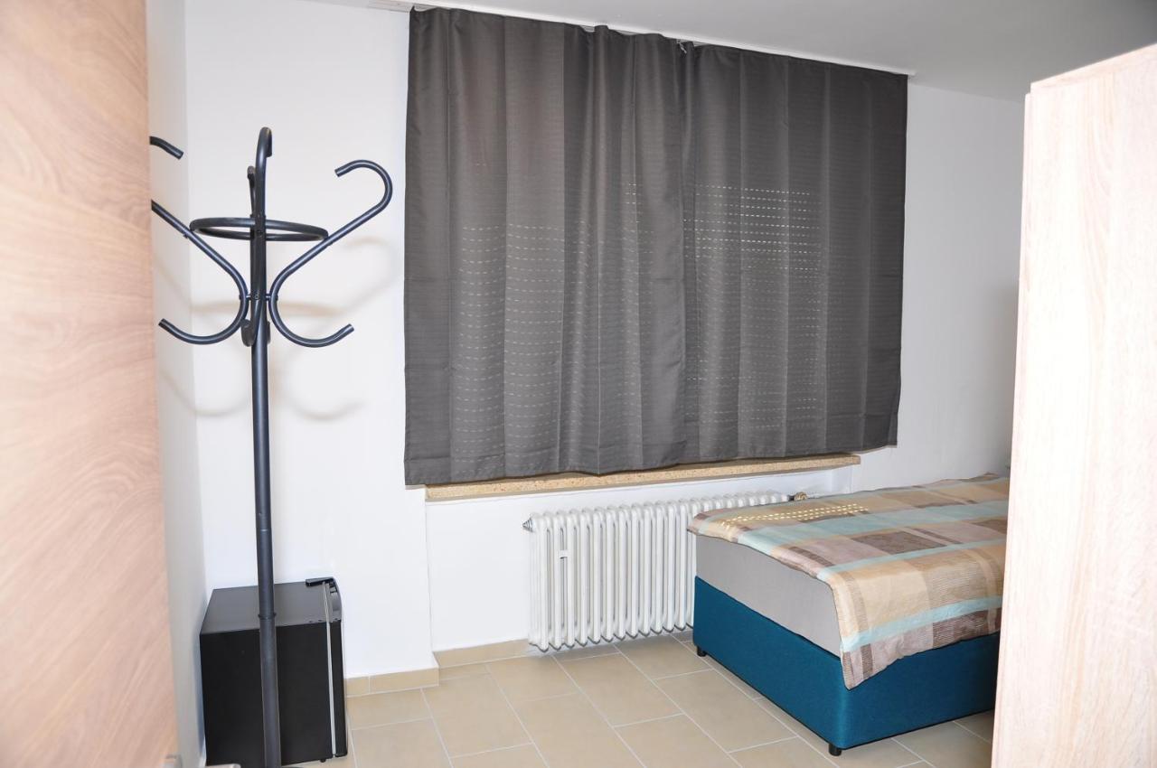 Weisenau Plaza Hostel Μάιντς Εξωτερικό φωτογραφία