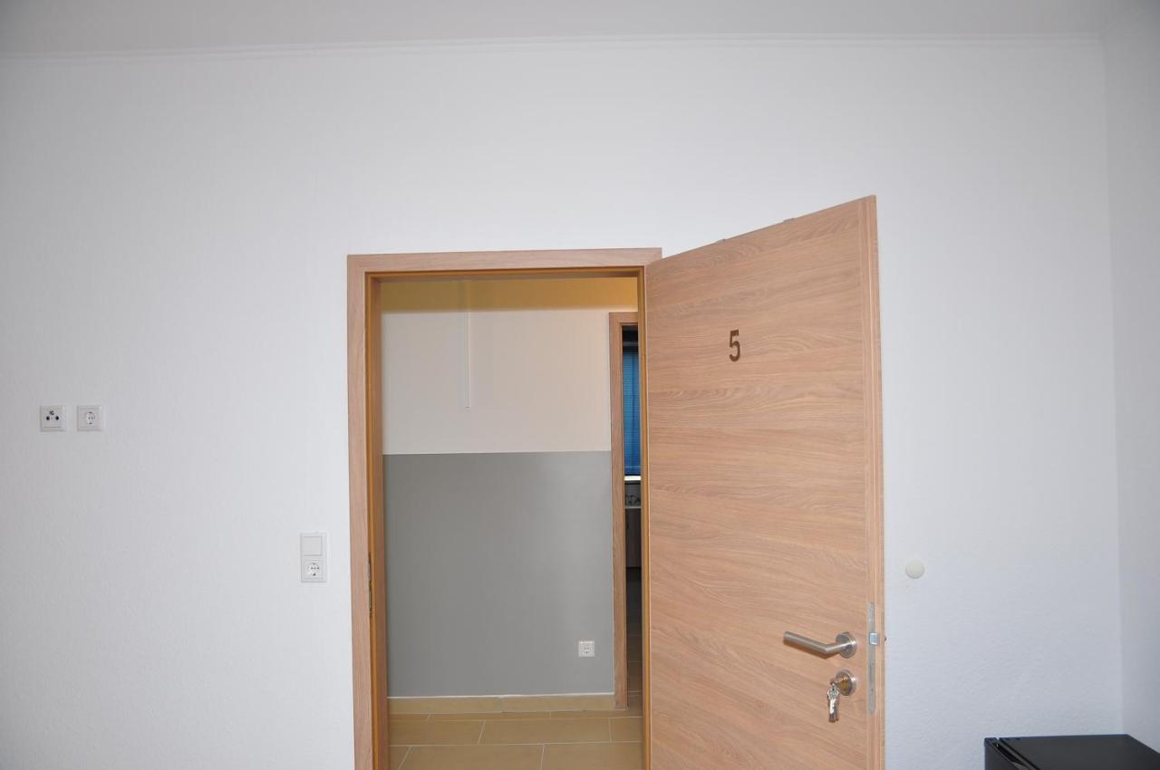 Weisenau Plaza Hostel Μάιντς Εξωτερικό φωτογραφία