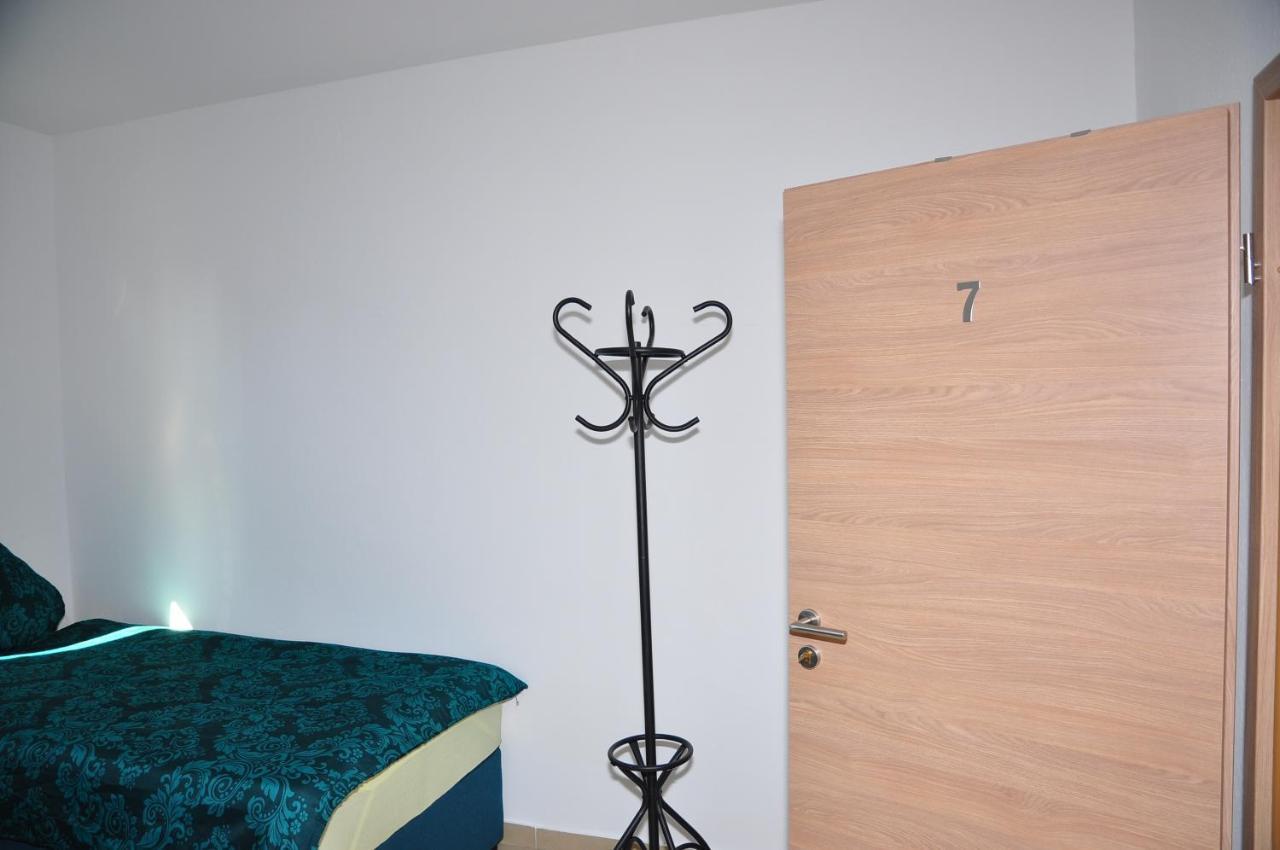 Weisenau Plaza Hostel Μάιντς Εξωτερικό φωτογραφία